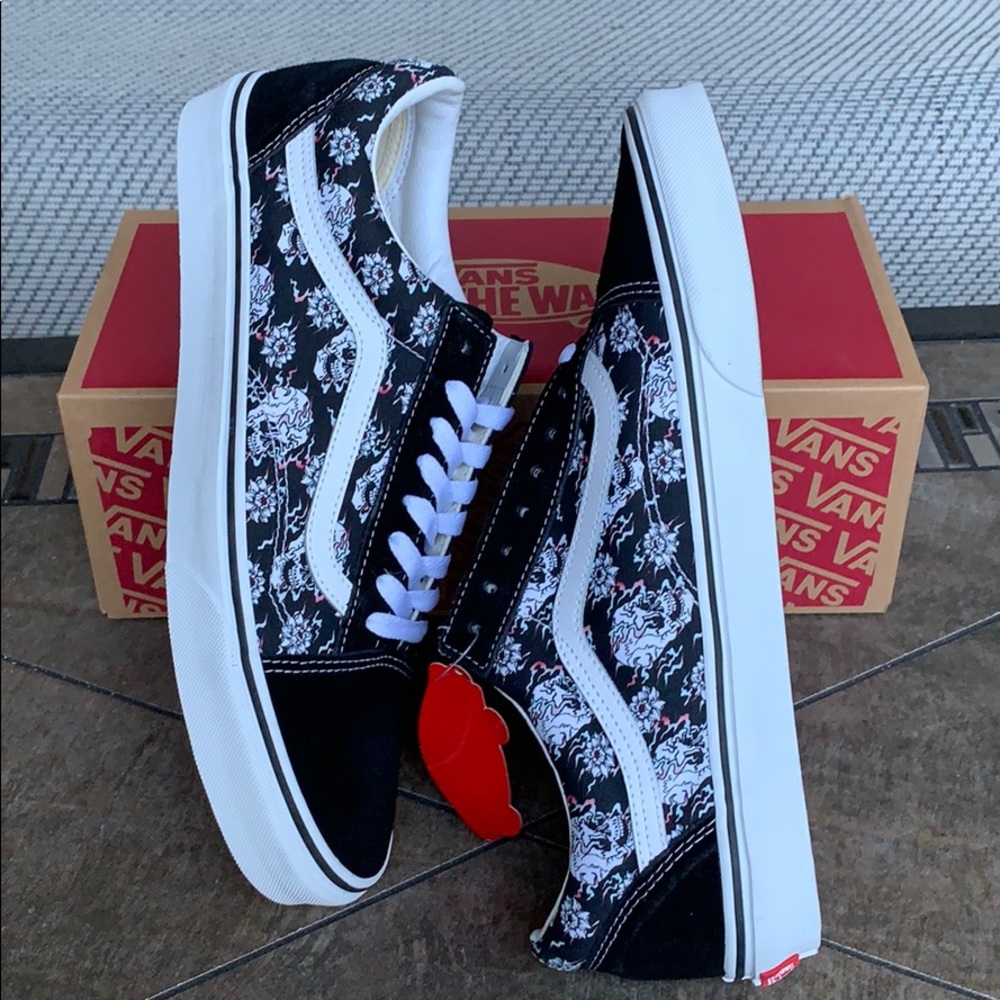 ••VANS OLD SKOOL FLUSH SKULLS MULTI/TRWHT WMNS - Picture 2 of 16